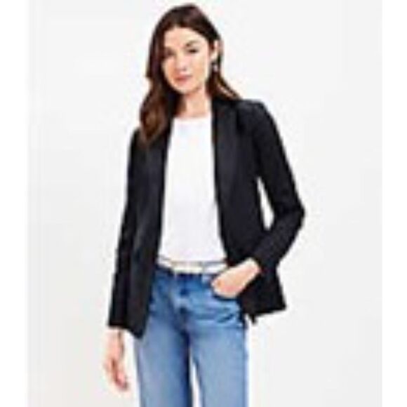 NWT Loft Peak Lapel Modern Blazer in Black Women's Size 12 - Picture 2 of 10